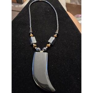 Vintage Hematite Necklace – Geometric Natural Stone Design